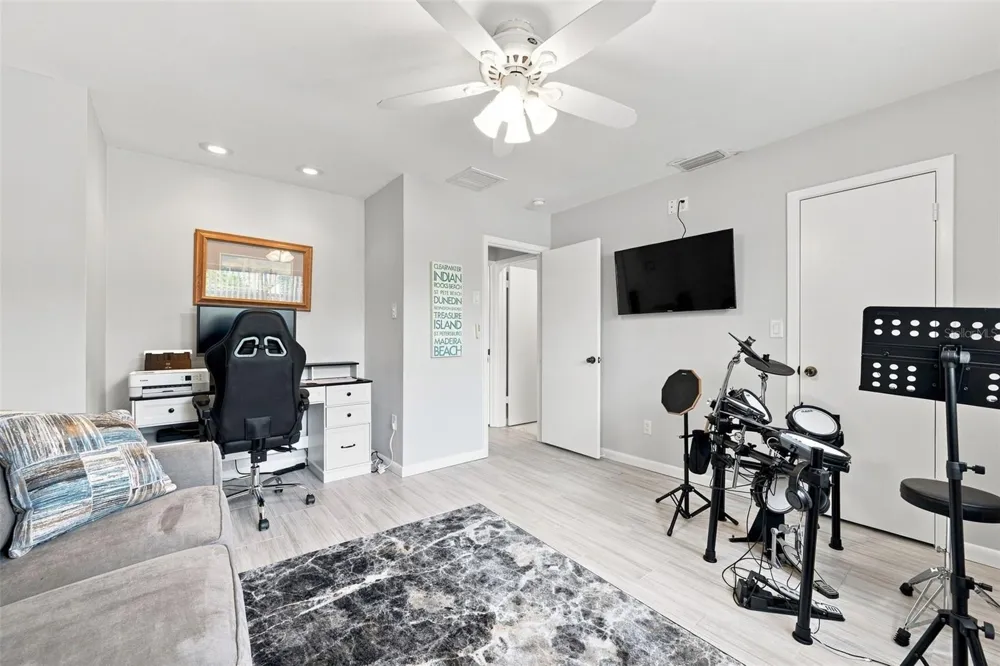 28 WALL TERRACE Redington Shores, FL 33708