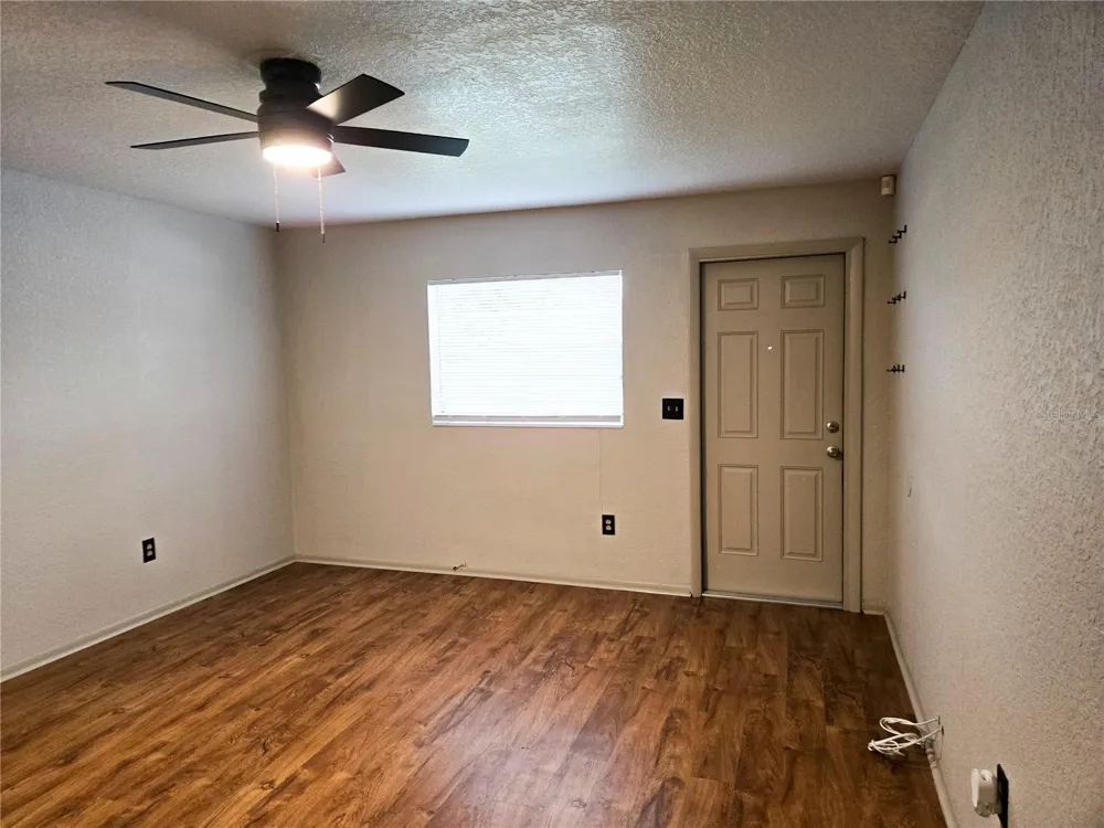 1517 S TAYLOR ROAD Seffner, FL 33584