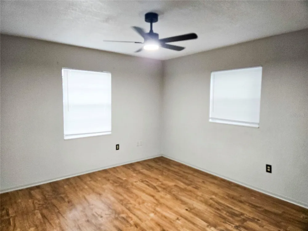 1517 S TAYLOR ROAD Seffner, FL 33584