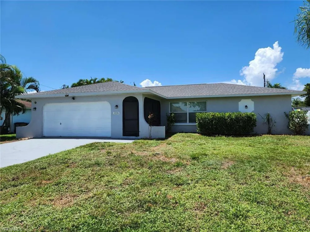 1224 SE 22nd Place Cape Coral, FL 33990