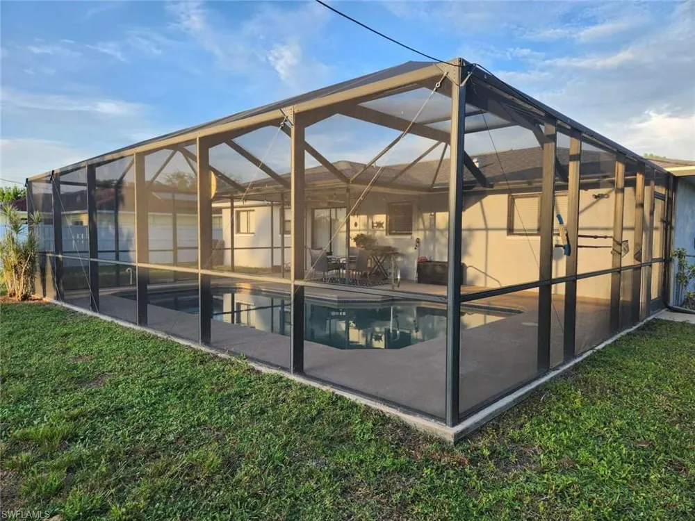 1224 SE 22nd Place Cape Coral, FL 33990