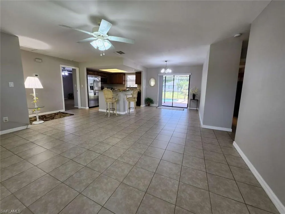 1224 SE 22nd Place Cape Coral, FL 33990