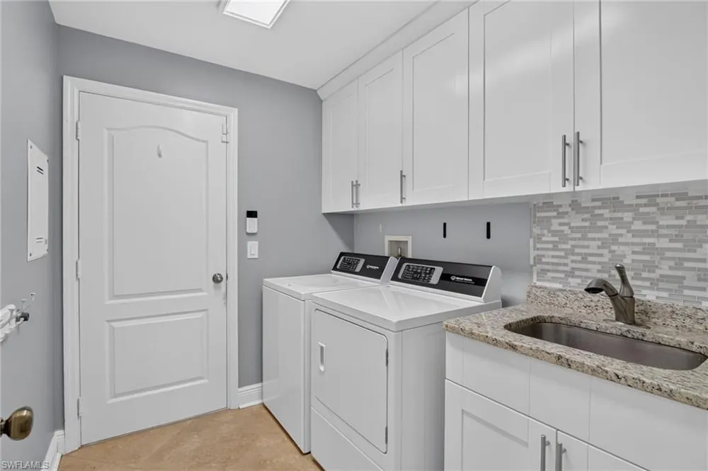9935 Via San Marco Loop Fort Myers, FL 33905