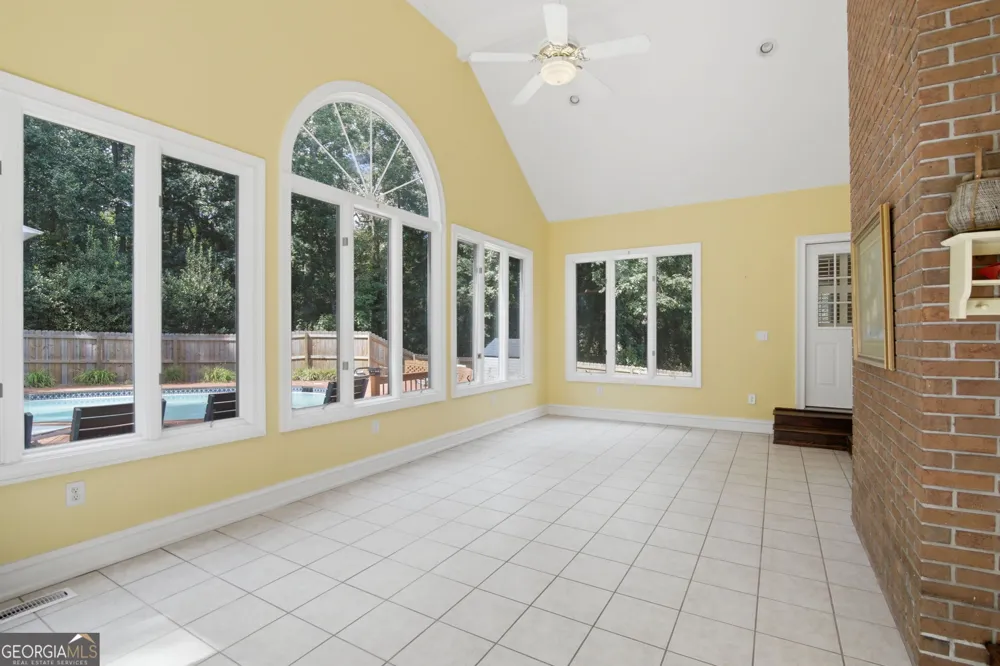 1251 Bridgewater WALK Snellville, GA 30078
