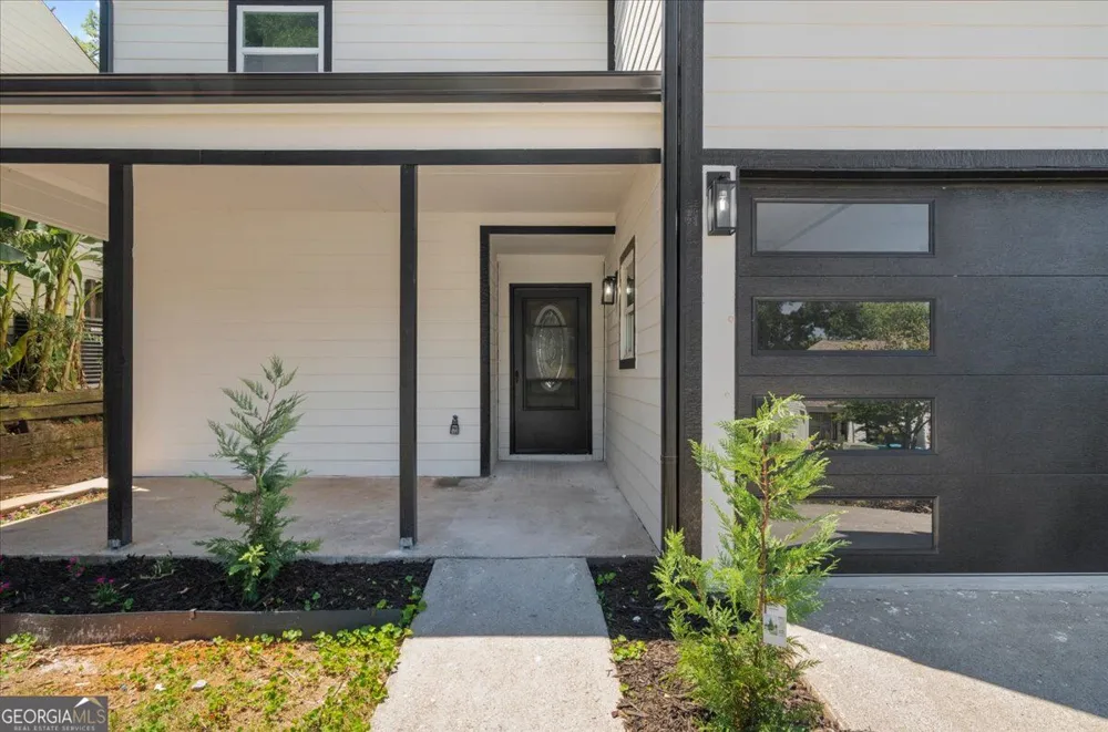 1172 Red Oak CV Tucker, GA 30084
