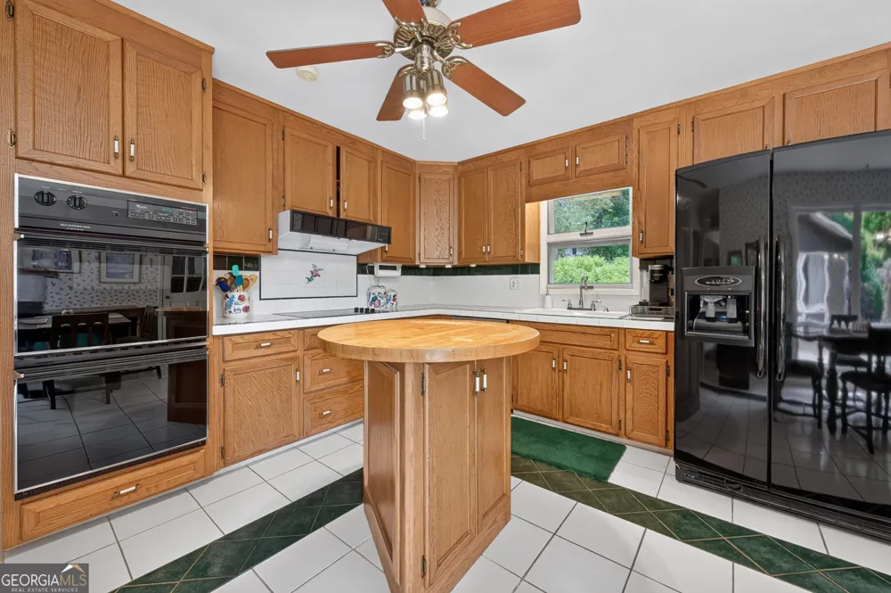 115 Farmstead LN Roswell, GA 30075