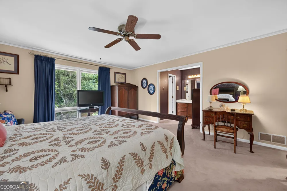 115 Farmstead LN Roswell, GA 30075