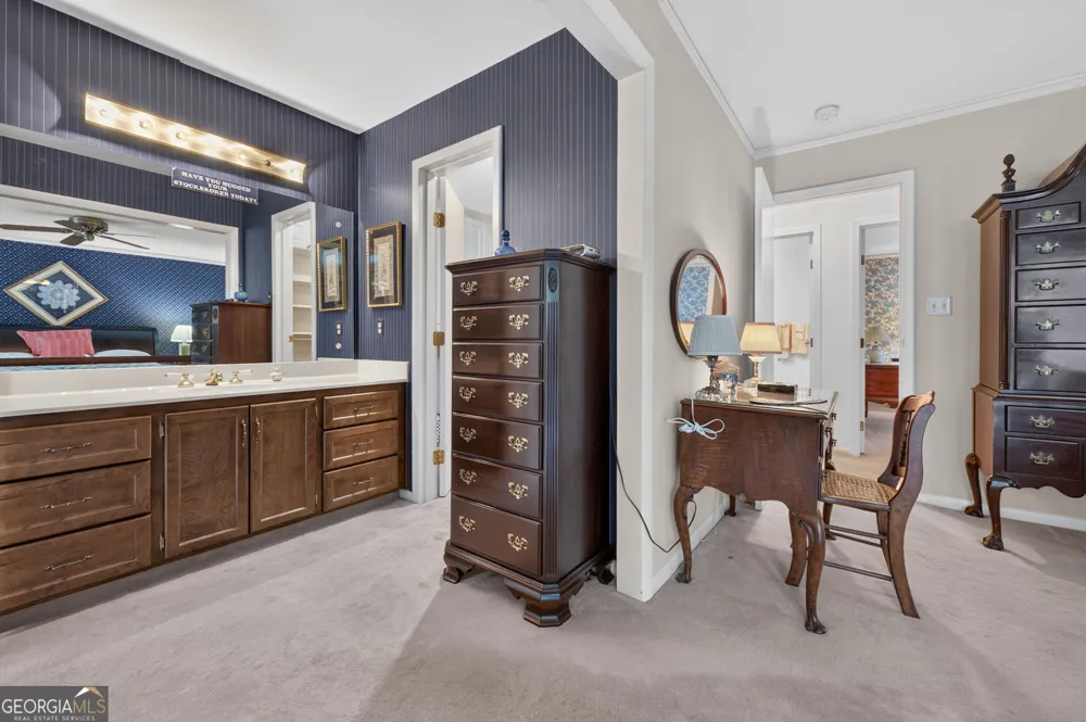 115 Farmstead LN Roswell, GA 30075
