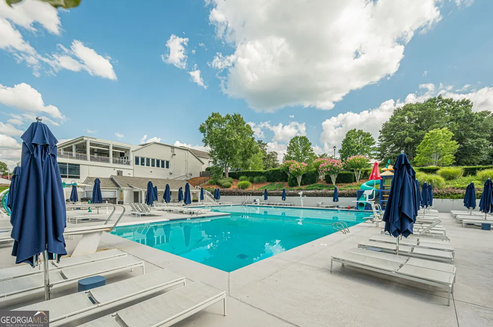115 Farmstead LN Roswell, GA 30075