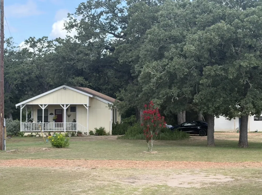 1226 County Road 316 Lexington, TX 78947