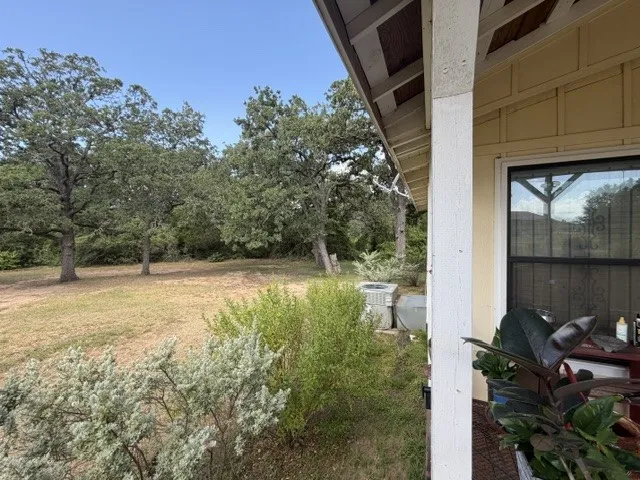 1226 County Road 316 Lexington, TX 78947