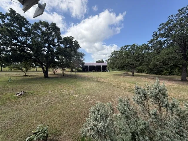 1226 County Road 316 Lexington, TX 78947