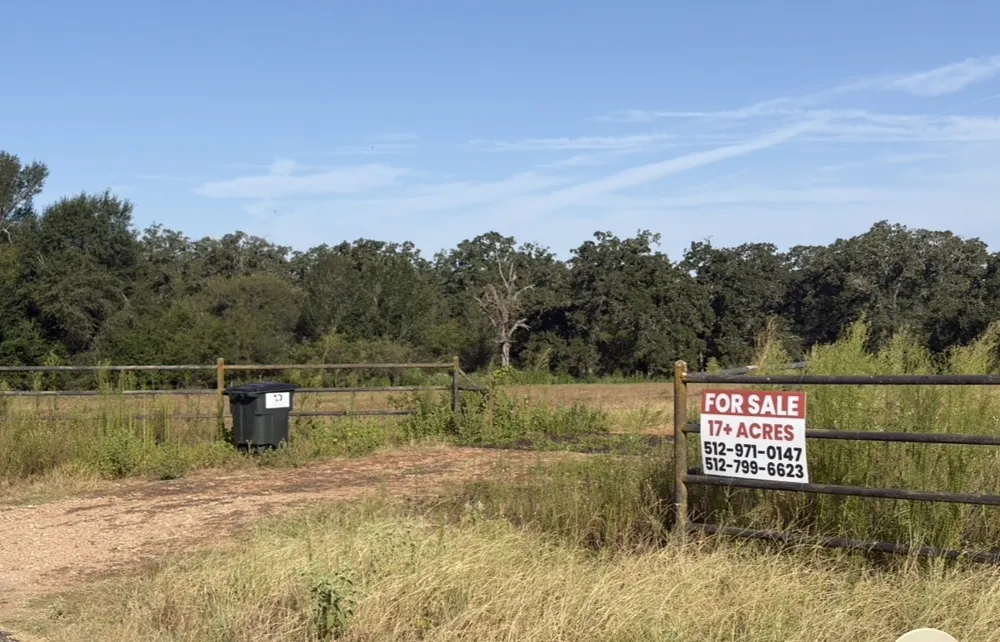 1226 County Road 316 Lexington, TX 78947