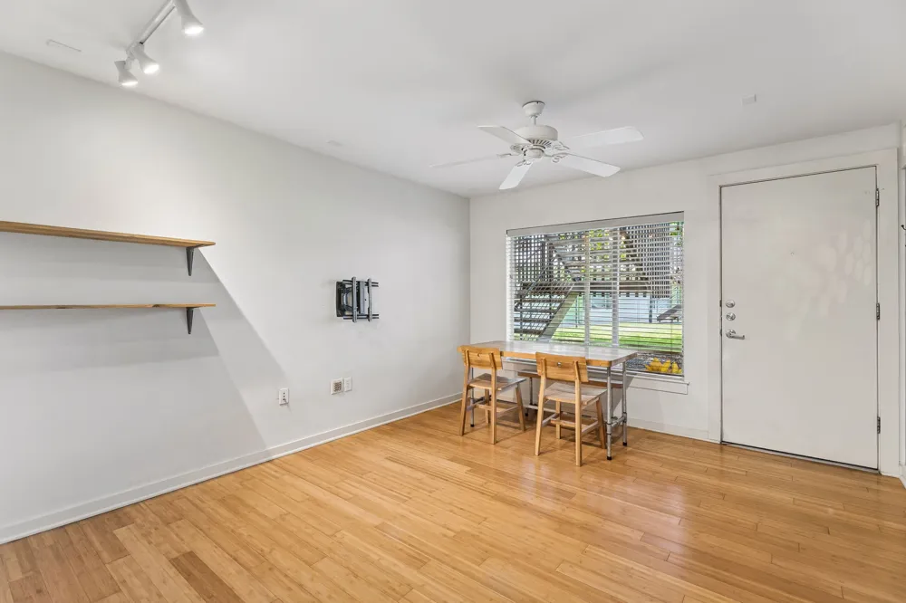 2200 Dickson Drive #128 Austin, TX 78704