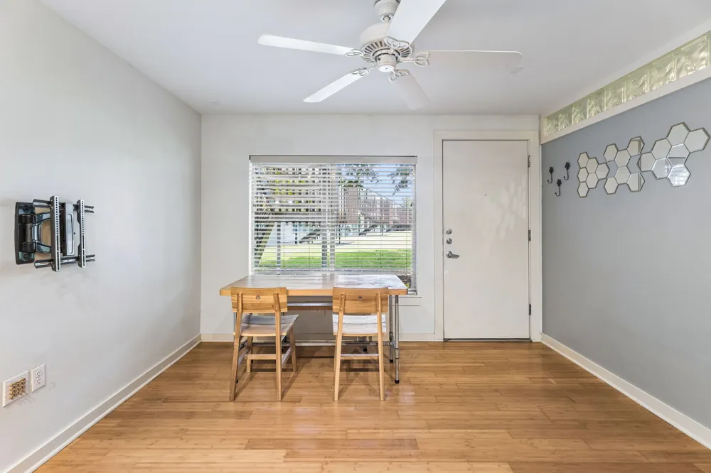 2200 Dickson Drive #128 Austin, TX 78704
