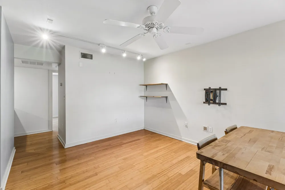2200 Dickson Drive #128 Austin, TX 78704