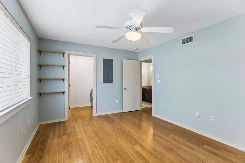 2200 Dickson Drive #128 Austin, TX 78704