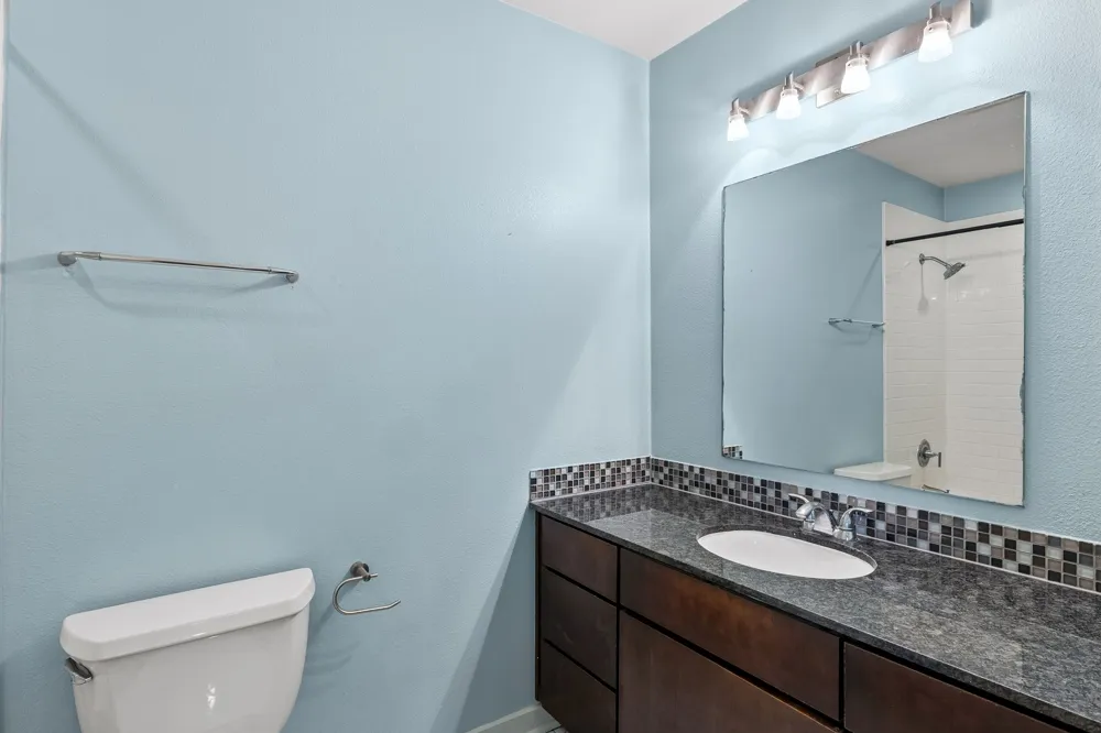 2200 Dickson Drive #128 Austin, TX 78704