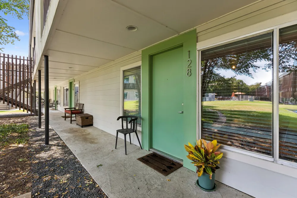 2200 Dickson Drive #128 Austin, TX 78704
