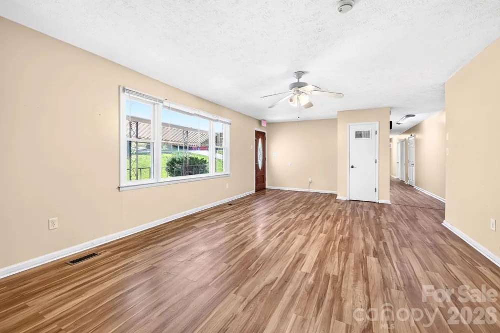 483 Caribou Road Asheville, NC 28803