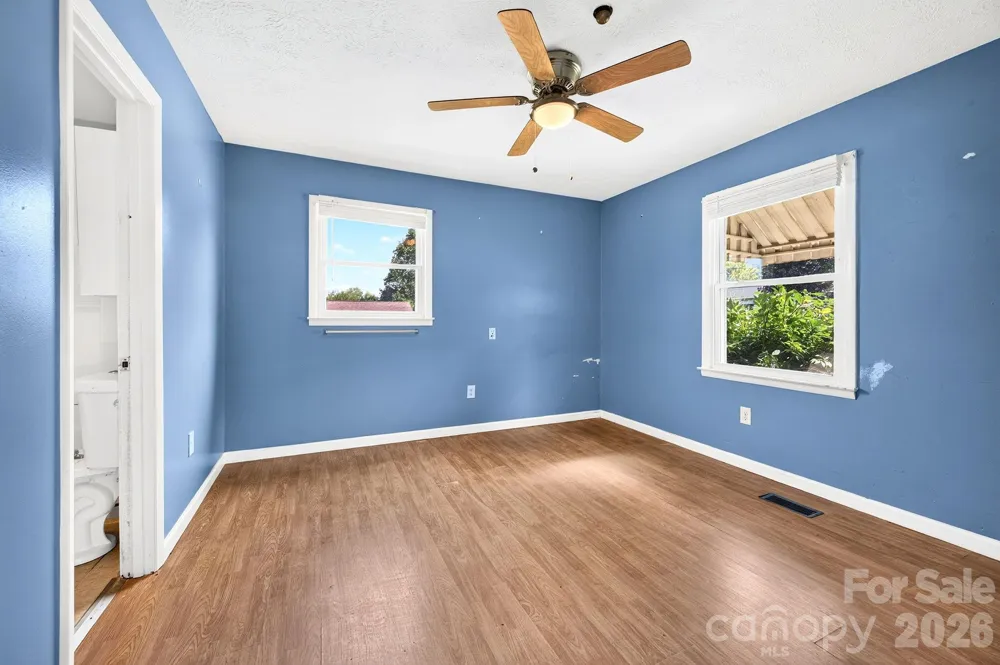 483 Caribou Road Asheville, NC 28803