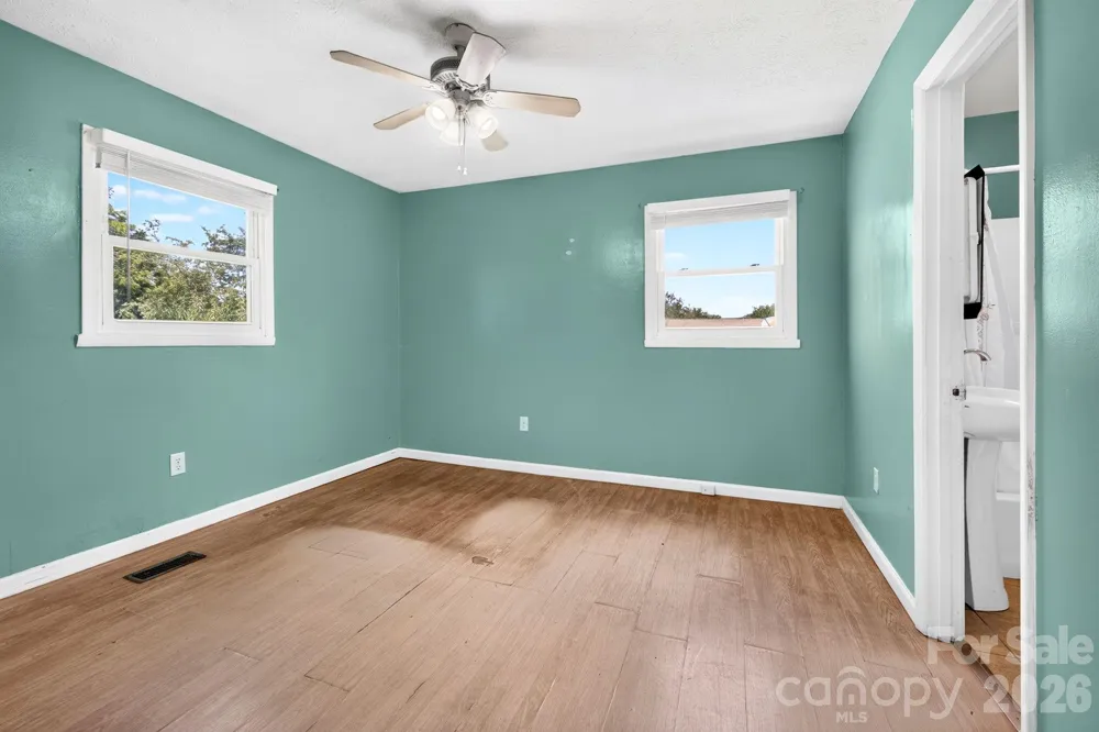483 Caribou Road Asheville, NC 28803