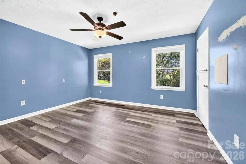 483 Caribou Road Asheville, NC 28803