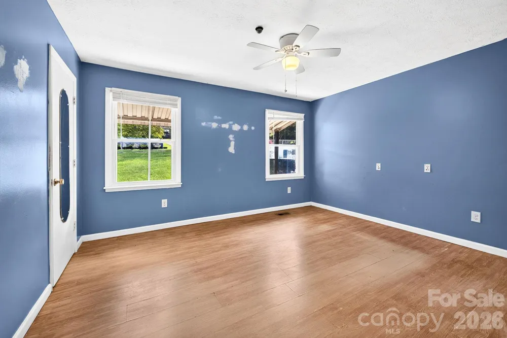 483 Caribou Road Asheville, NC 28803
