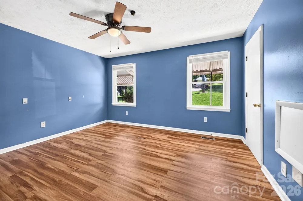 483 Caribou Road Asheville, NC 28803