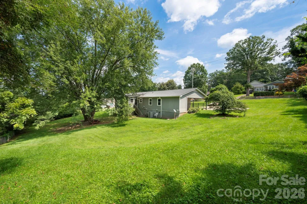 483 Caribou Road Asheville, NC 28803