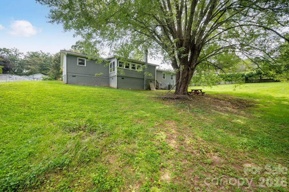 483 Caribou Road Asheville, NC 28803