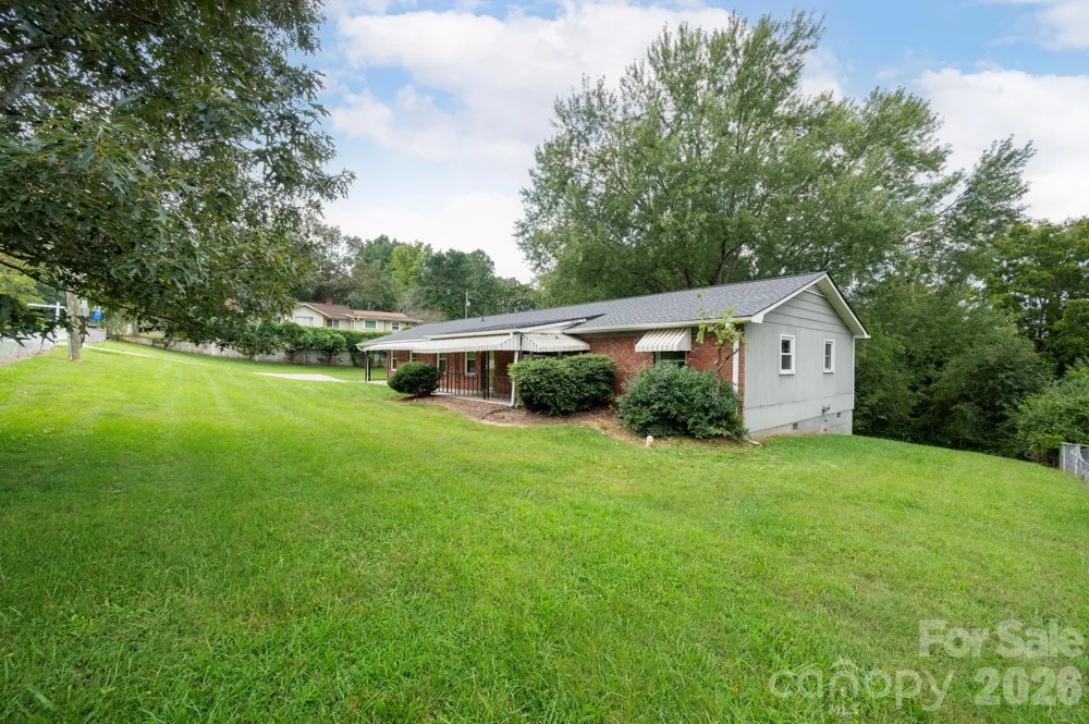 483 Caribou Road Asheville, NC 28803