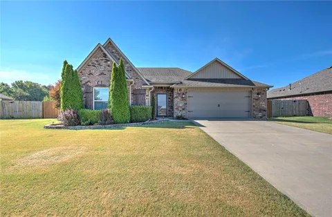 12889 Canopy Oaks Drive