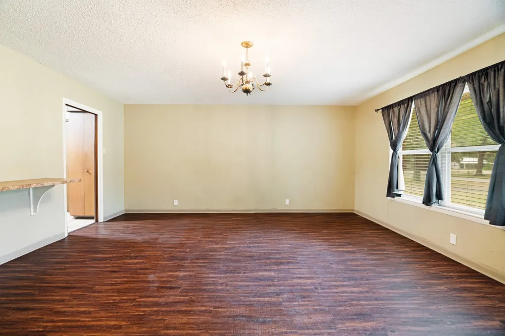 165 E Bennett Street Detroit, TX 75436