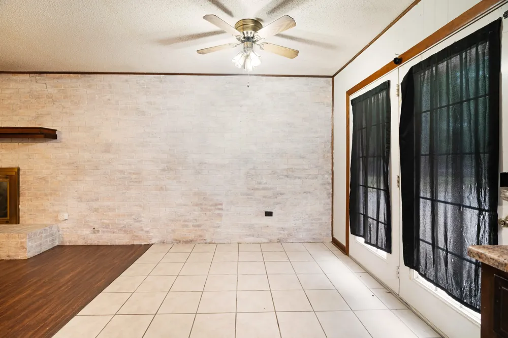 165 E Bennett Street Detroit, TX 75436