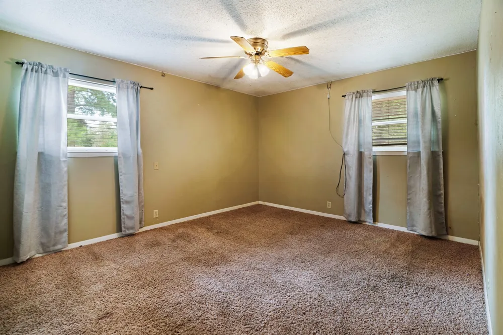 165 E Bennett Street Detroit, TX 75436