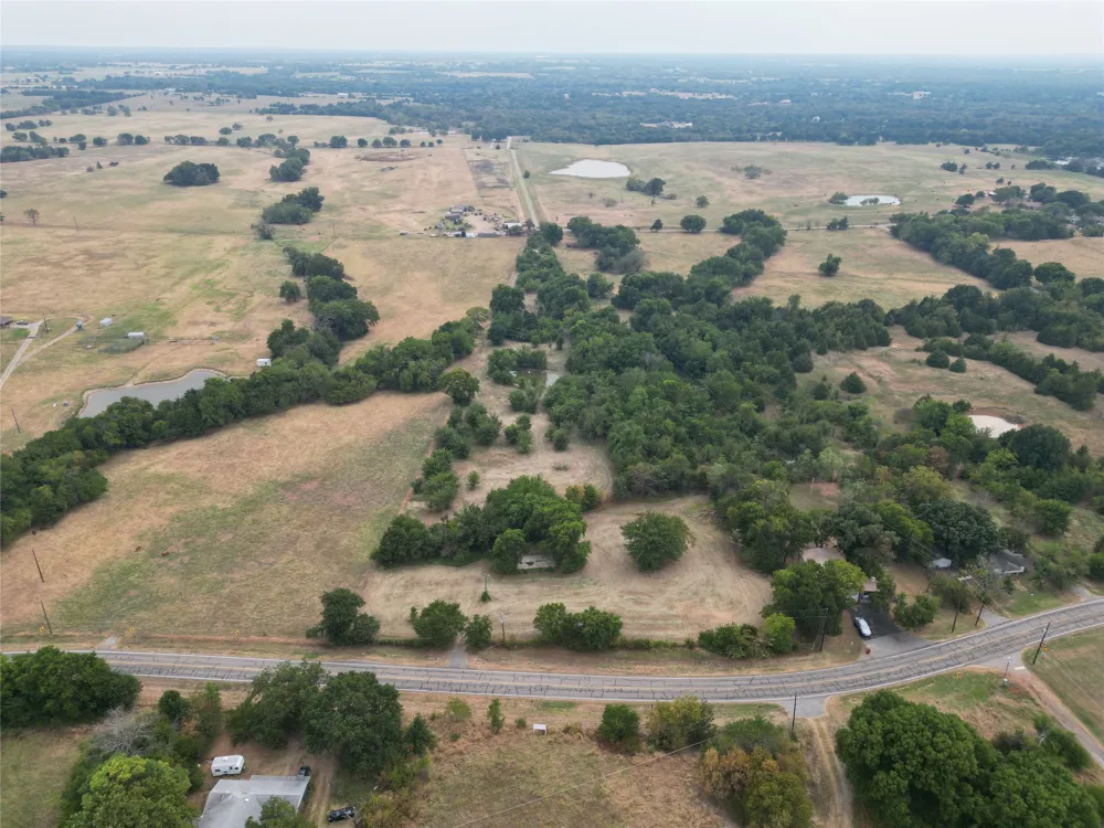 404 E Maple Street Ravenna, TX 75476