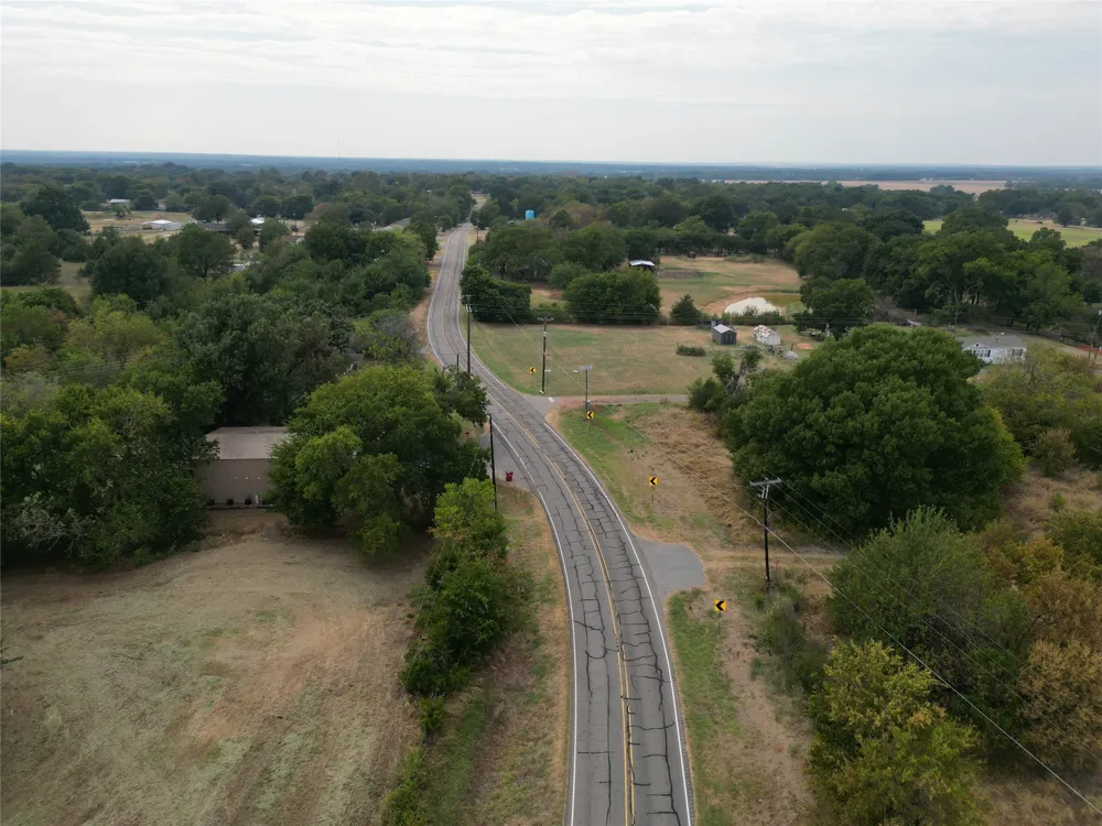 404 E Maple Street Ravenna, TX 75476