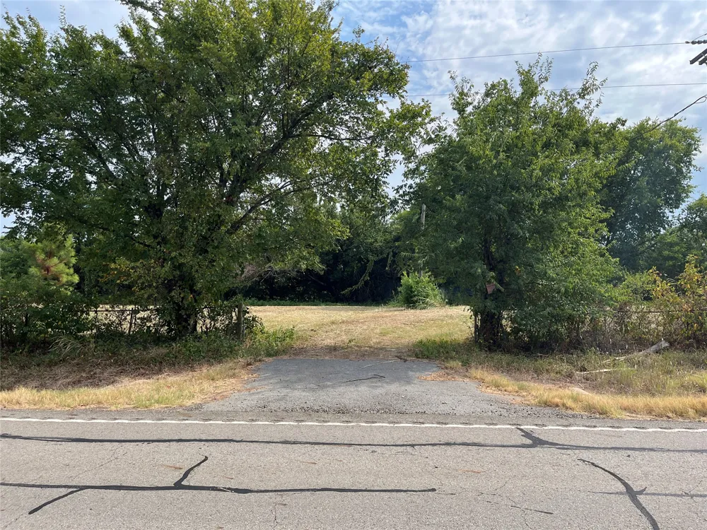 404 E Maple Street Ravenna, TX 75476