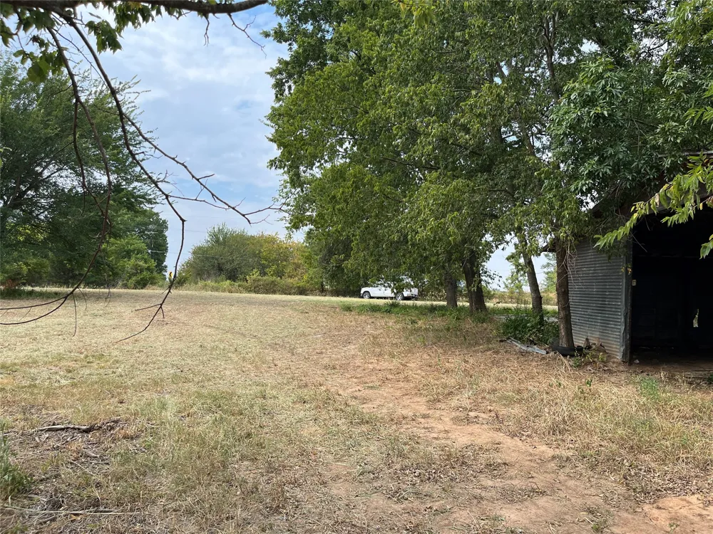 404 E Maple Street Ravenna, TX 75476