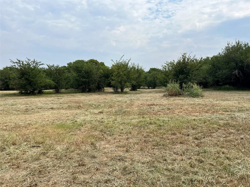 404 E Maple Street Ravenna, TX 75476