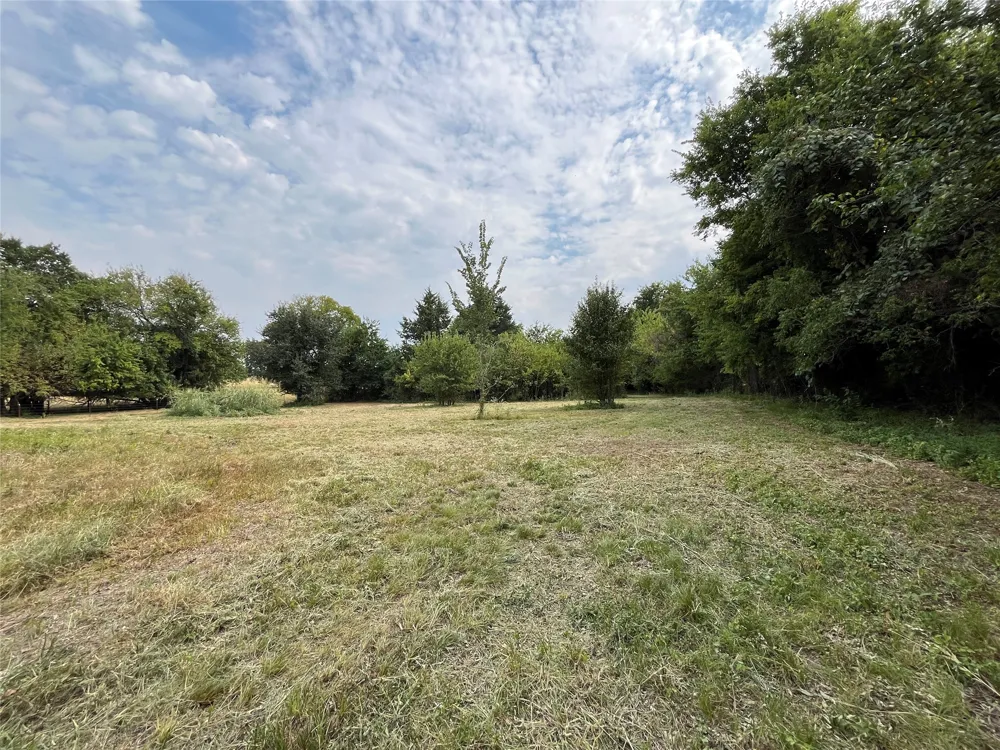 404 E Maple Street Ravenna, TX 75476