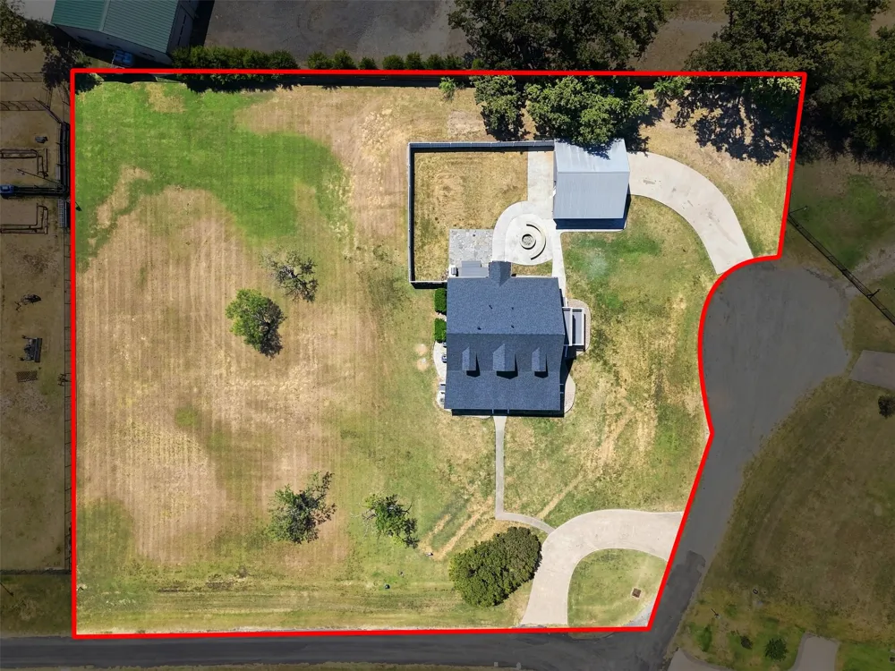 718 County Road 3121 Corsicana, TX 75109