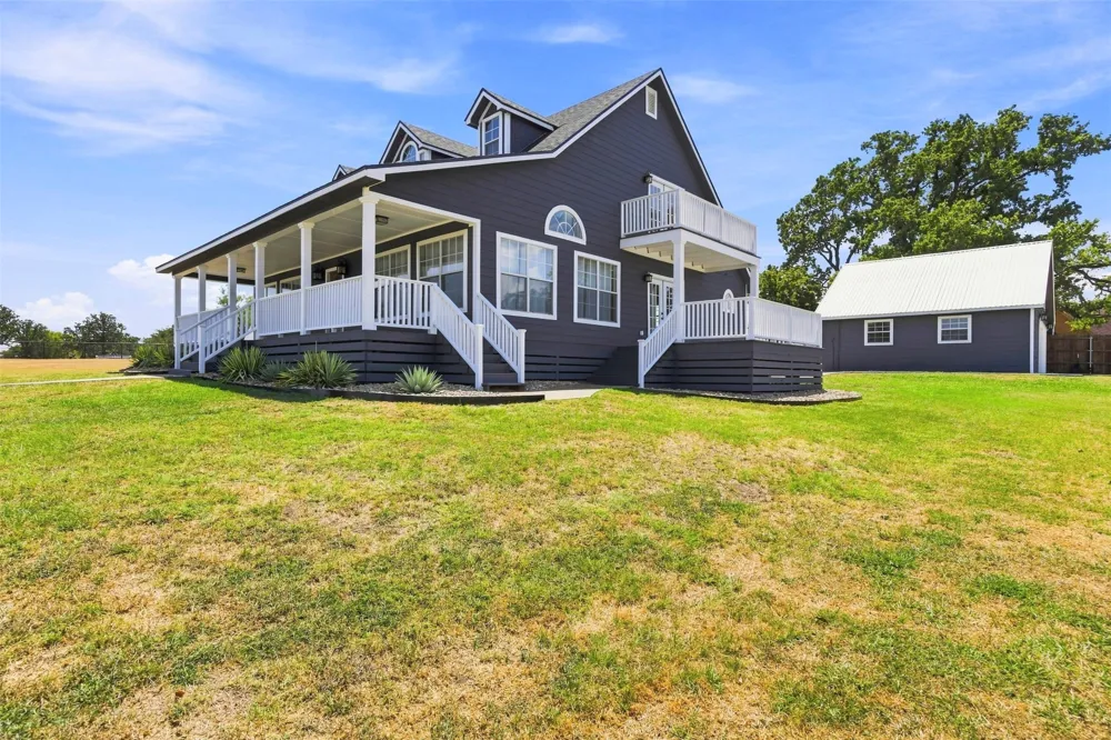 718 County Road 3121 Corsicana, TX 75109