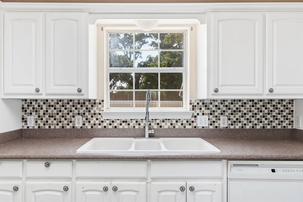 718 County Road 3121 Corsicana, TX 75109
