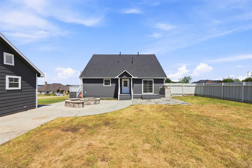 718 County Road 3121 Corsicana, TX 75109