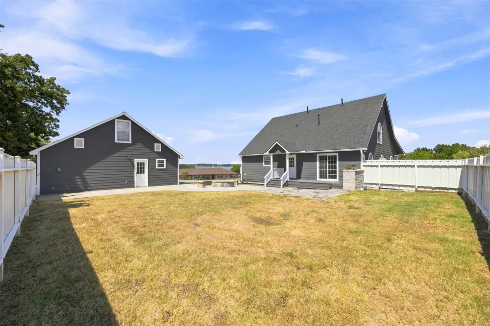 718 County Road 3121 Corsicana, TX 75109