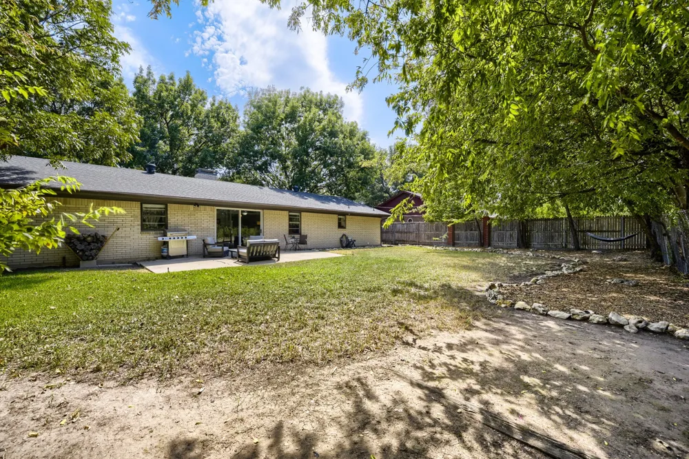 1300 Greenbriar Street Denton, TX 76201
