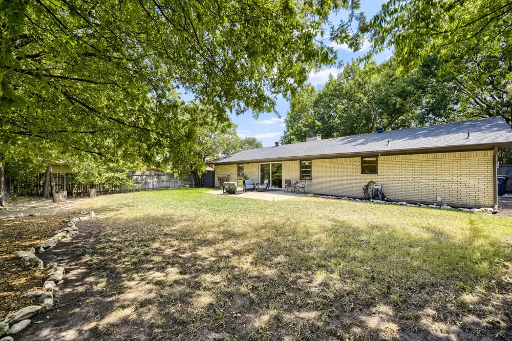 1300 Greenbriar Street Denton, TX 76201
