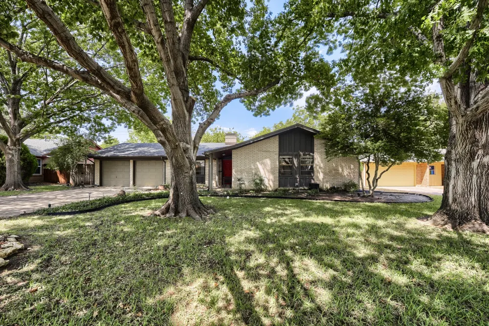 1300 Greenbriar Street Denton, TX 76201
